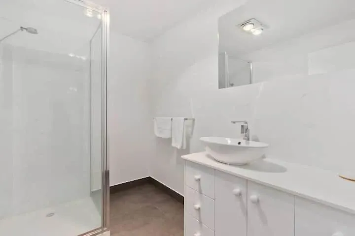 Дом отдыха Treetops-Large Home 9Km To Cbd Sleeps 10 Хобарт